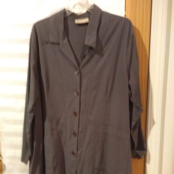 Eleven Stitch Design Top - Picture 1 of 2